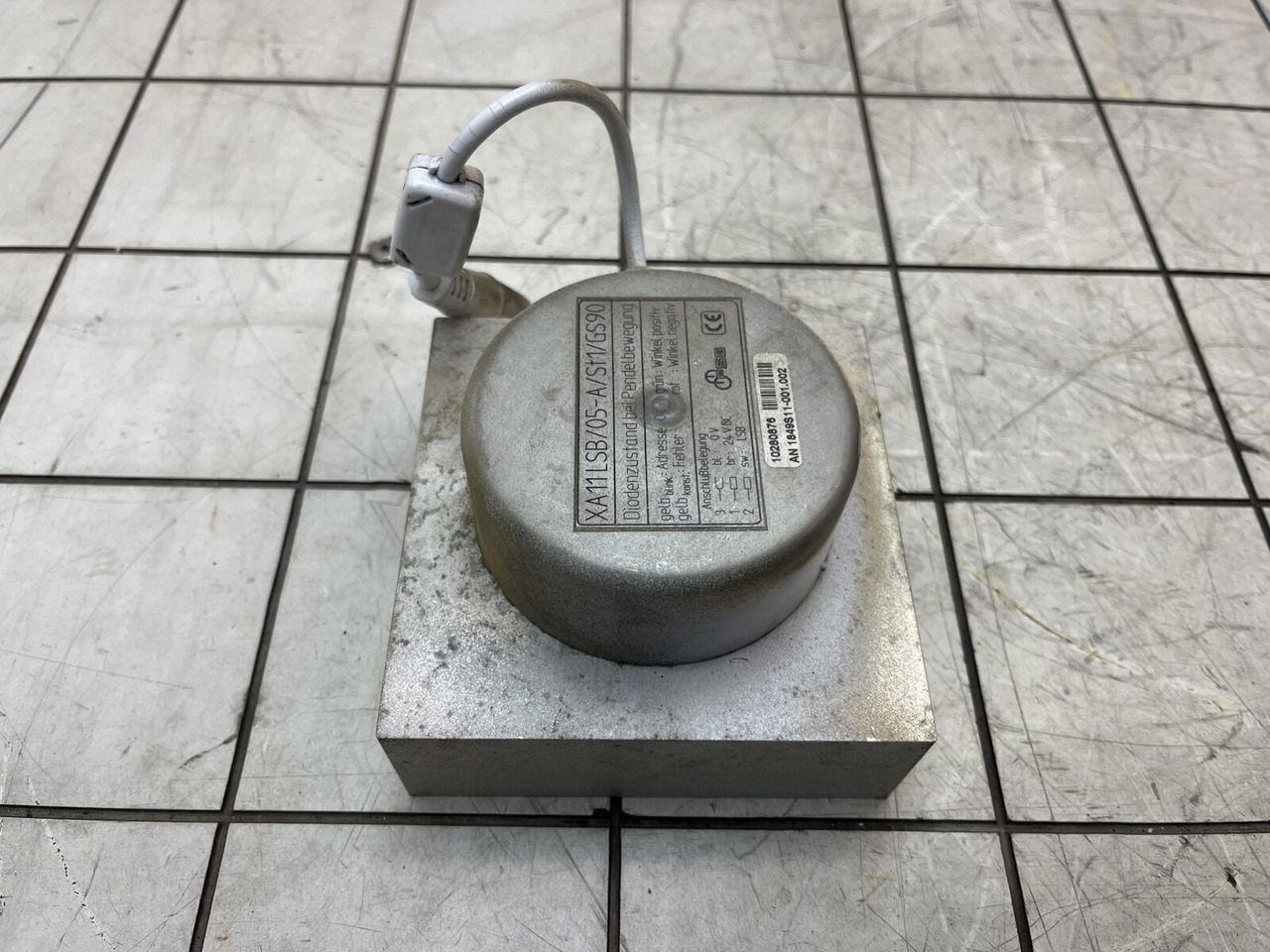 Liebherr LTM 1400-7.1 angle transmitter - Bộ cảm biến cho Cẩu bánh lốp: hình 2 Liebherr LTM 1400-7.1 angle transmitter - Bộ cảm biến cho Cẩu bánh lốp: hình 2