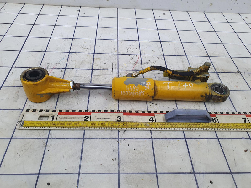Xi lanh thủy lực cho Cần cẩu Liebherr LTM 1400-7.1 cabin tilt cylinder: hình 1