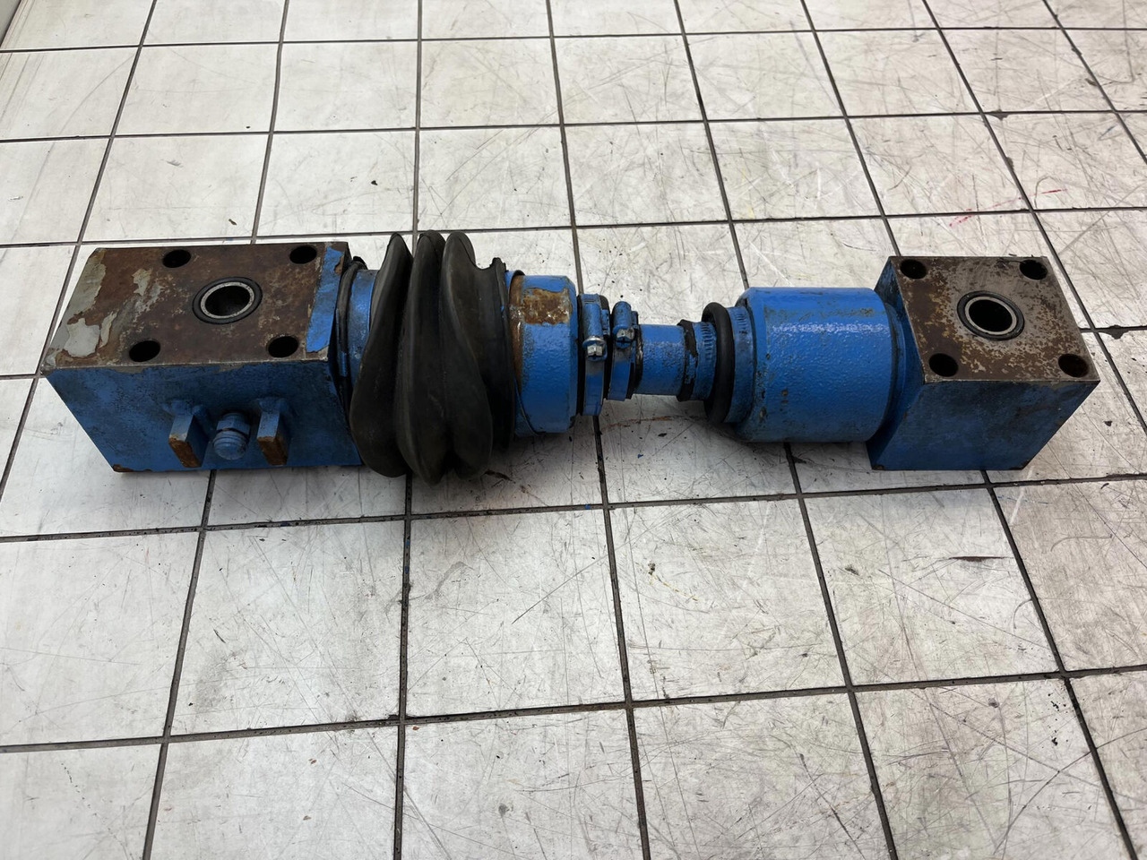 Liebherr LTM 1400-7.1 cylinder connection - Xi lanh thủy lực cho Cẩu bánh lốp: hình 5 Liebherr LTM 1400-7.1 cylinder connection - Xi lanh thủy lực cho Cẩu bánh lốp: hình 5