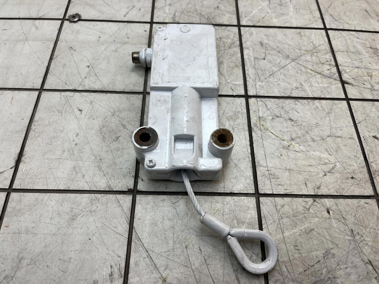Liebherr LTM 1400-7.1 hoist limit switch - Linh kiện điện cho Cần cẩu: hình 4 Liebherr LTM 1400-7.1 hoist limit switch - Linh kiện điện cho Cần cẩu: hình 4