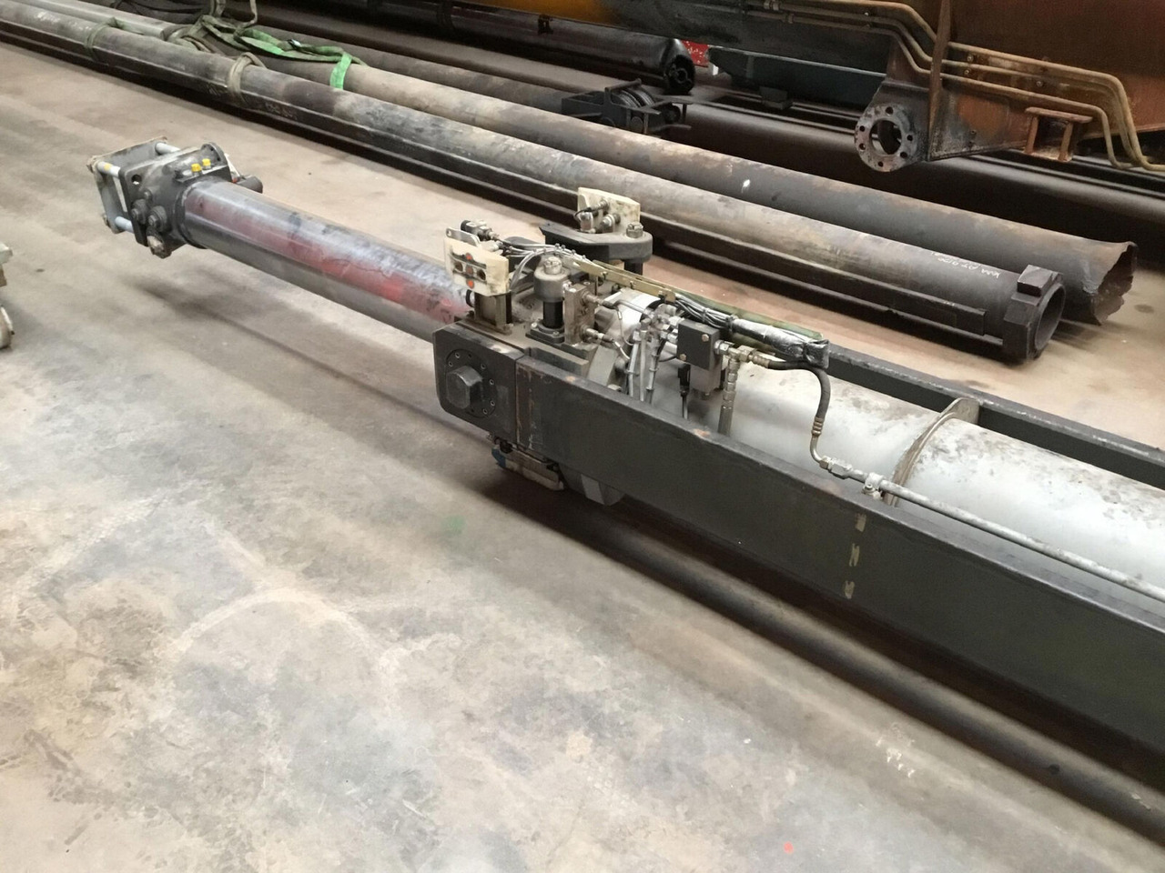 Liebherr LTM 1400 7.1 telescopic cylinder - Xi lanh thủy lực cho Cẩu bánh lốp: hình 3 Liebherr LTM 1400 7.1 telescopic cylinder - Xi lanh thủy lực cho Cẩu bánh lốp: hình 3