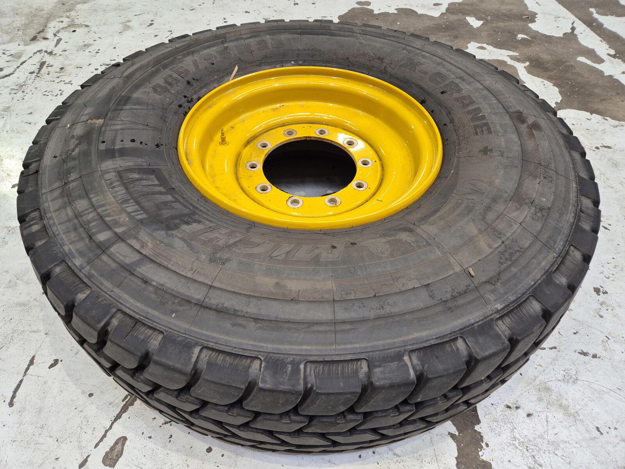 Liebherr Wheel 445/95R25 10 12 1p - Bánh xe cho Cần cẩu: hình 1 Liebherr Wheel 445/95R25 10 12 1p - Bánh xe cho Cần cẩu: hình 1