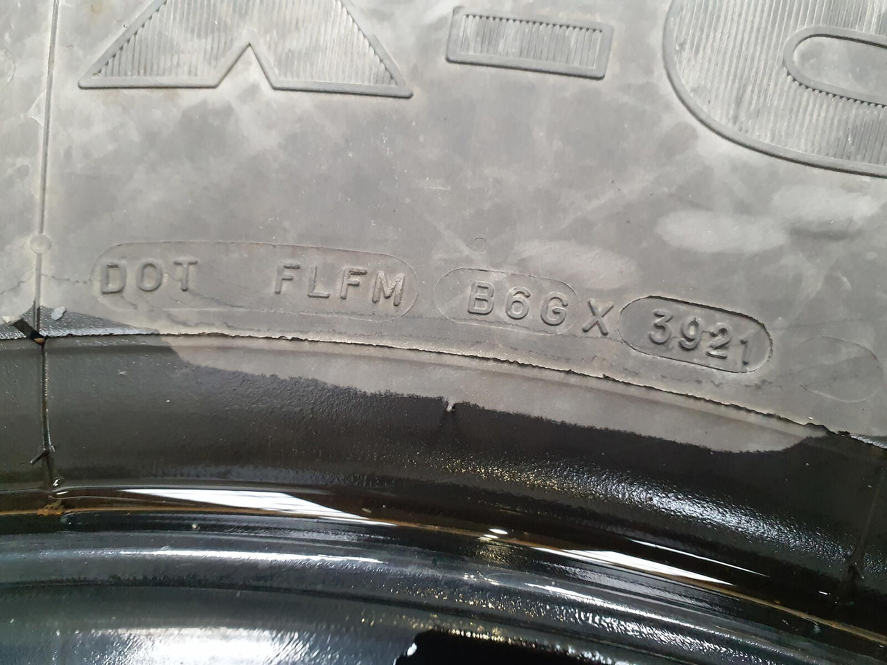 Liebherr Wheel 445/95R25 10 12 1p - Bánh xe cho Cần cẩu: hình 3 Liebherr Wheel 445/95R25 10 12 1p - Bánh xe cho Cần cẩu: hình 3