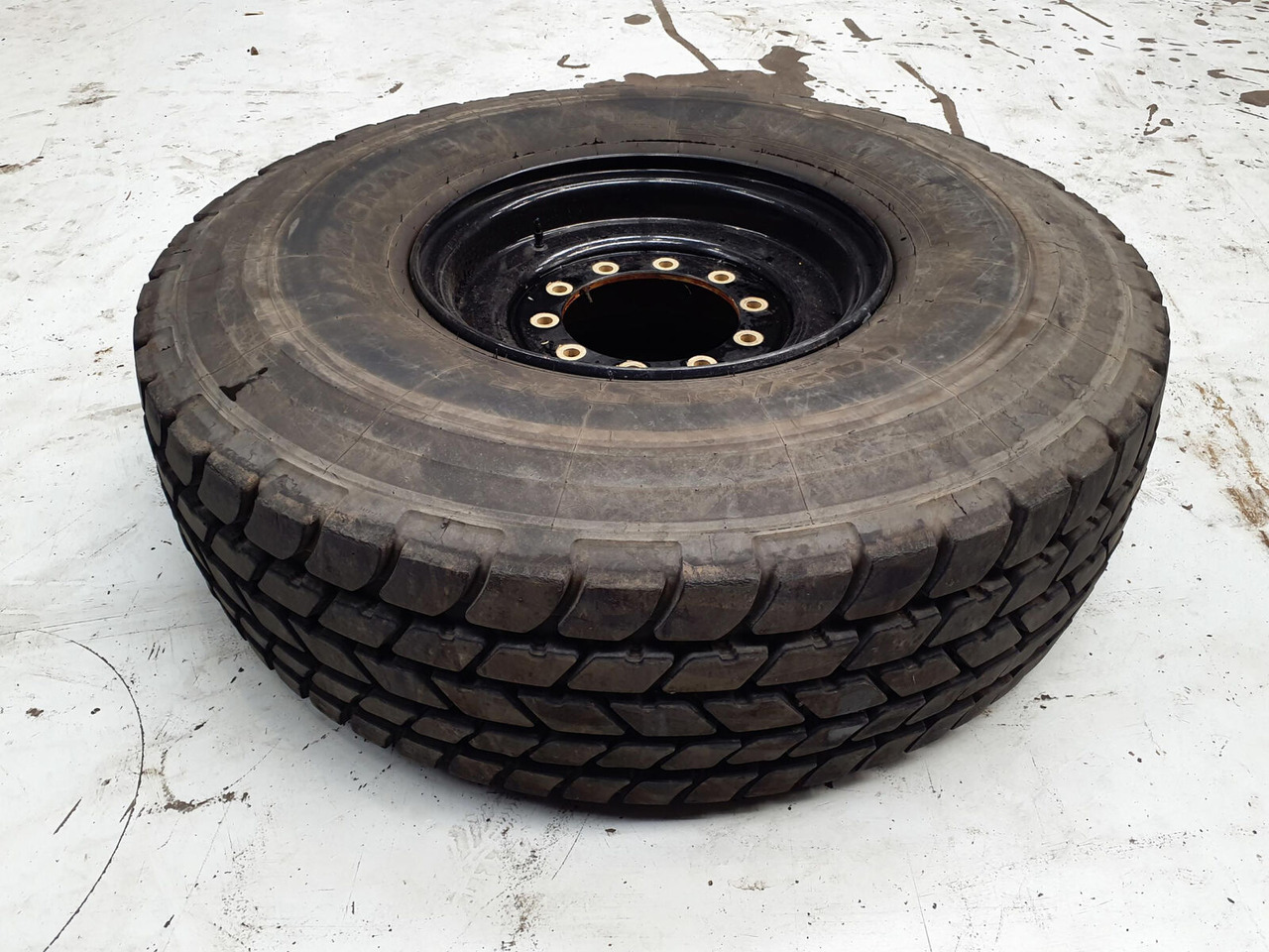 Liebherr Wheel 445/95R25 10 12 1p - Bánh xe cho Cần cẩu: hình 1 Liebherr Wheel 445/95R25 10 12 1p - Bánh xe cho Cần cẩu: hình 1