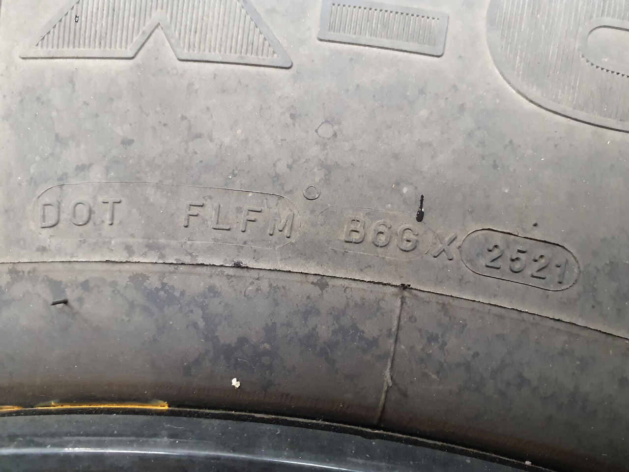 Liebherr Wheel 445/95R25 10 12 1p - Bánh xe cho Cần cẩu: hình 3 Liebherr Wheel 445/95R25 10 12 1p - Bánh xe cho Cần cẩu: hình 3