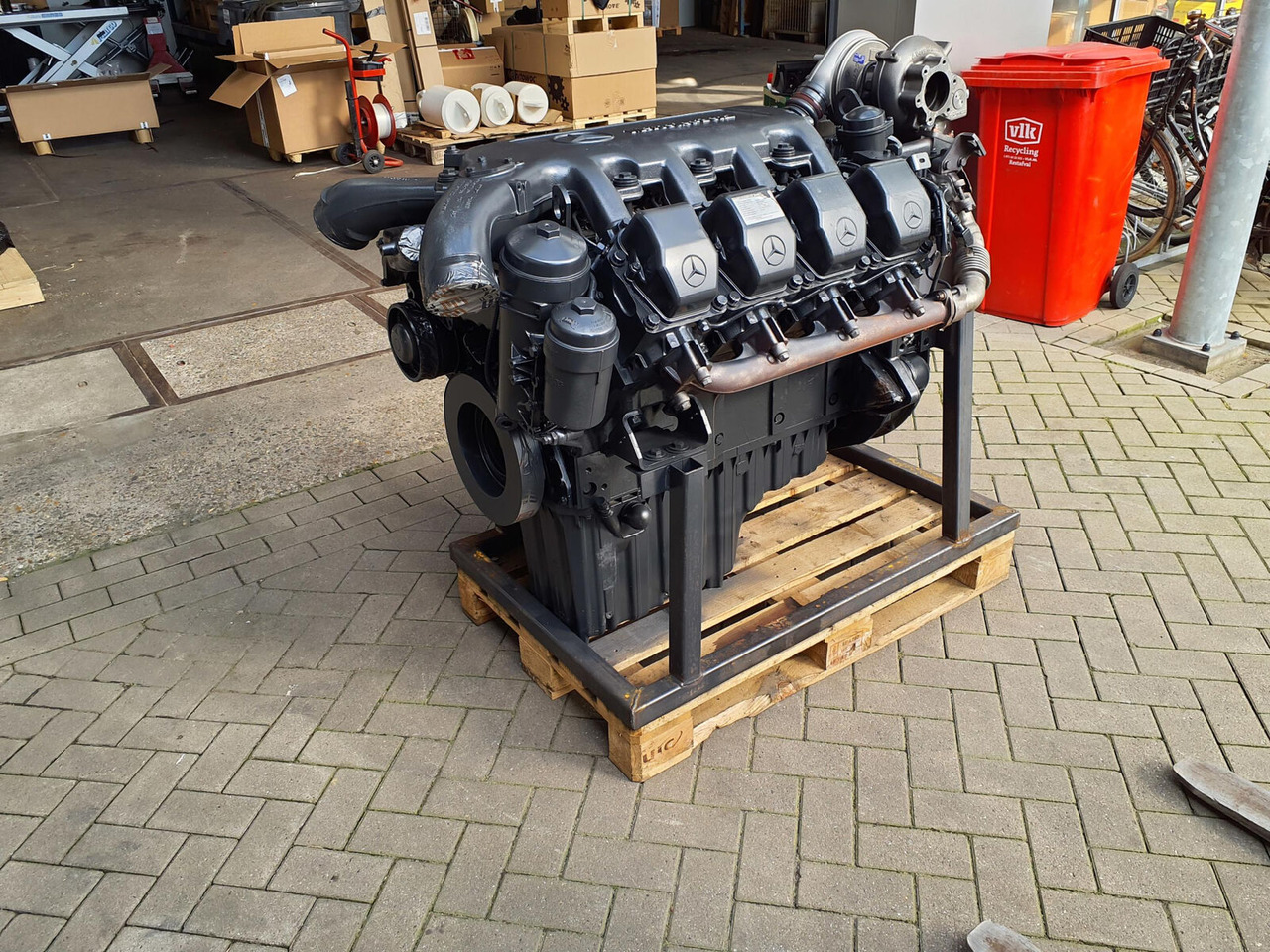 Mercedes-Benz GMK 6400 engine OM502LA - Động cơ cho Cẩu bánh lốp: hình 2 Mercedes-Benz GMK 6400 engine OM502LA - Động cơ cho Cẩu bánh lốp: hình 2