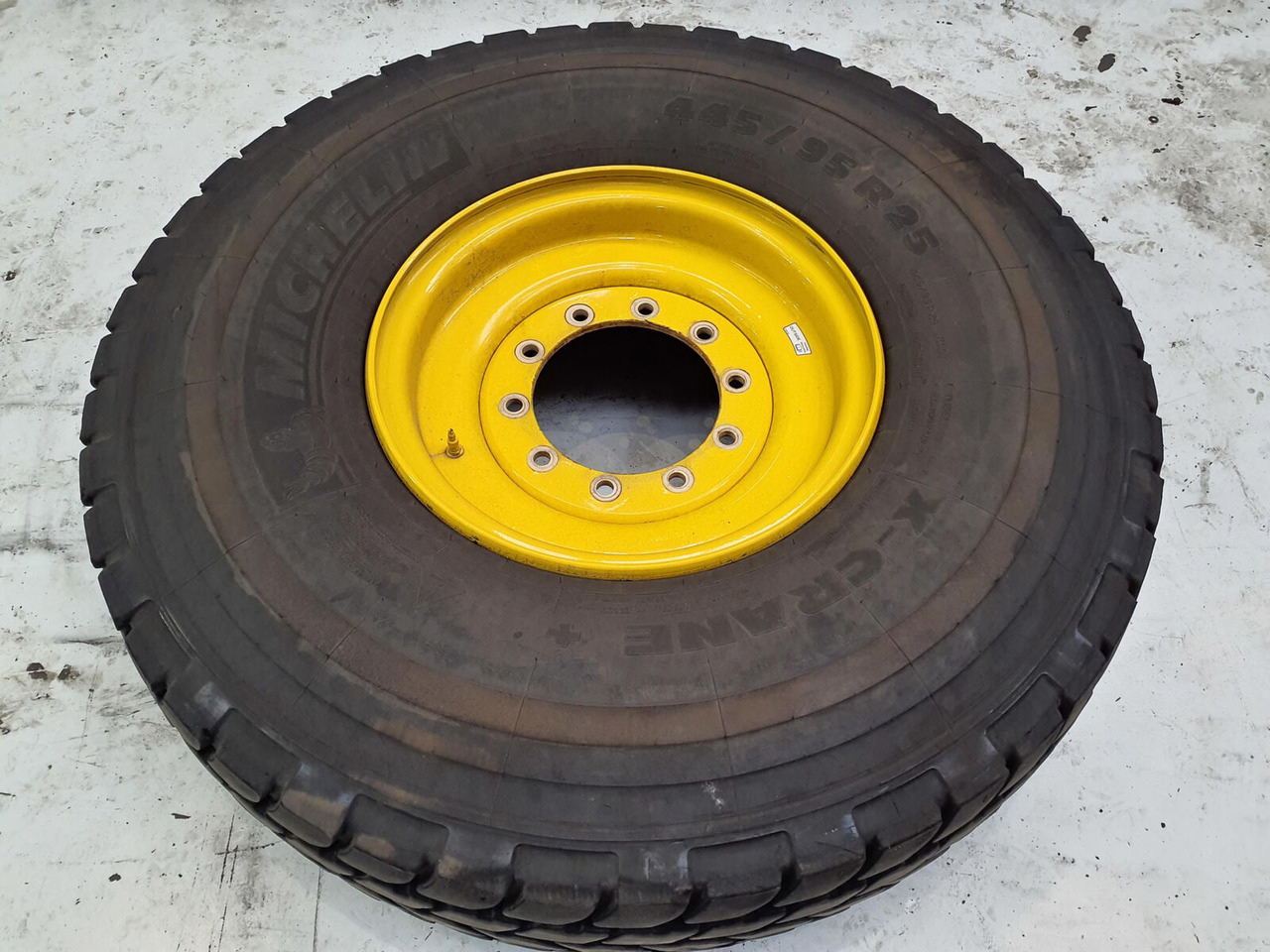 Michelin Wheel 445/95R25 10 12 1p - Bánh xe cho Cần cẩu: hình 3 Michelin Wheel 445/95R25 10 12 1p - Bánh xe cho Cần cẩu: hình 3
