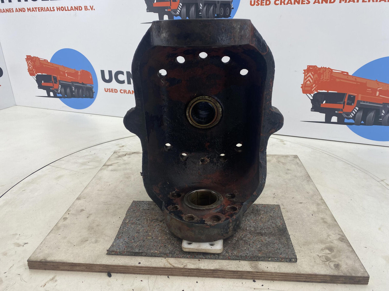 PPM 280 ATT Steering knuckle 16 holes axle 1 - Ngõng moay ơ cho Cần cẩu: hình 5 PPM 280 ATT Steering knuckle 16 holes axle 1 - Ngõng moay ơ cho Cần cẩu: hình 5