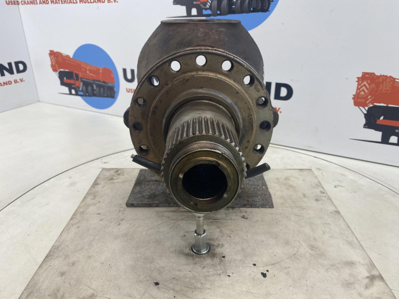 PPM 280 ATT Steering knuckle 16 holes axle 1 - Ngõng moay ơ cho Cần cẩu: hình 2 PPM 280 ATT Steering knuckle 16 holes axle 1 - Ngõng moay ơ cho Cần cẩu: hình 2