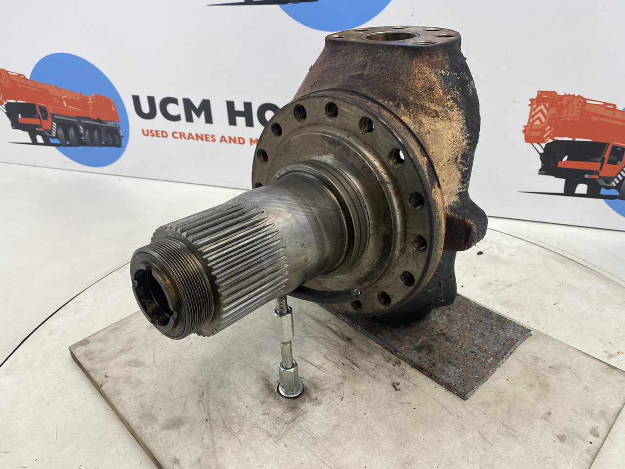 PPM 280 ATT Steering knuckle 16 holes axle 2 - Ngõng moay ơ cho Cần cẩu: hình 1 PPM 280 ATT Steering knuckle 16 holes axle 2 - Ngõng moay ơ cho Cần cẩu: hình 1