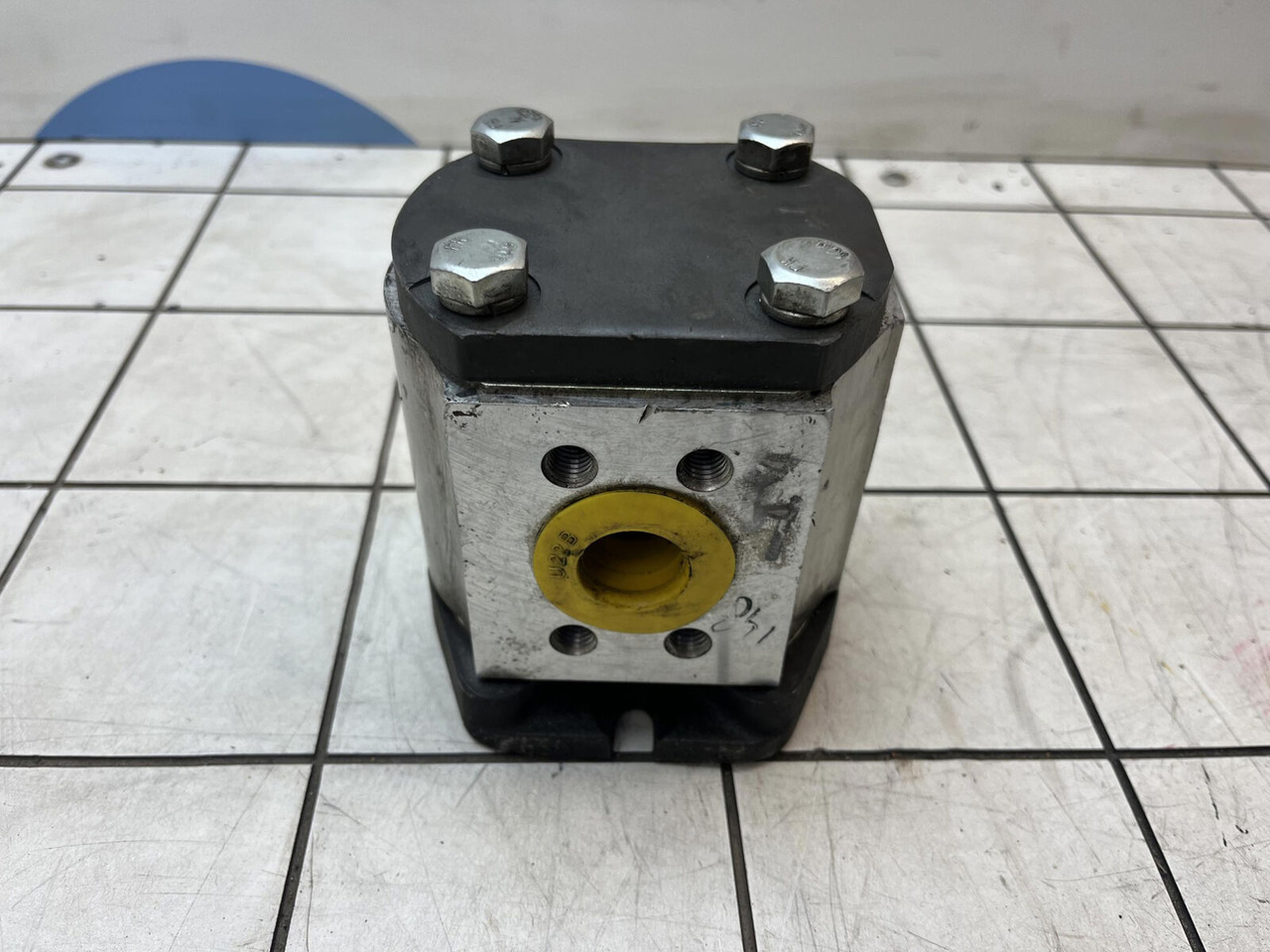 Rexroth Rexroth sigma gear pump - Bơm thủy lực cho Cẩu bánh lốp: hình 1 Rexroth Rexroth sigma gear pump - Bơm thủy lực cho Cẩu bánh lốp: hình 1