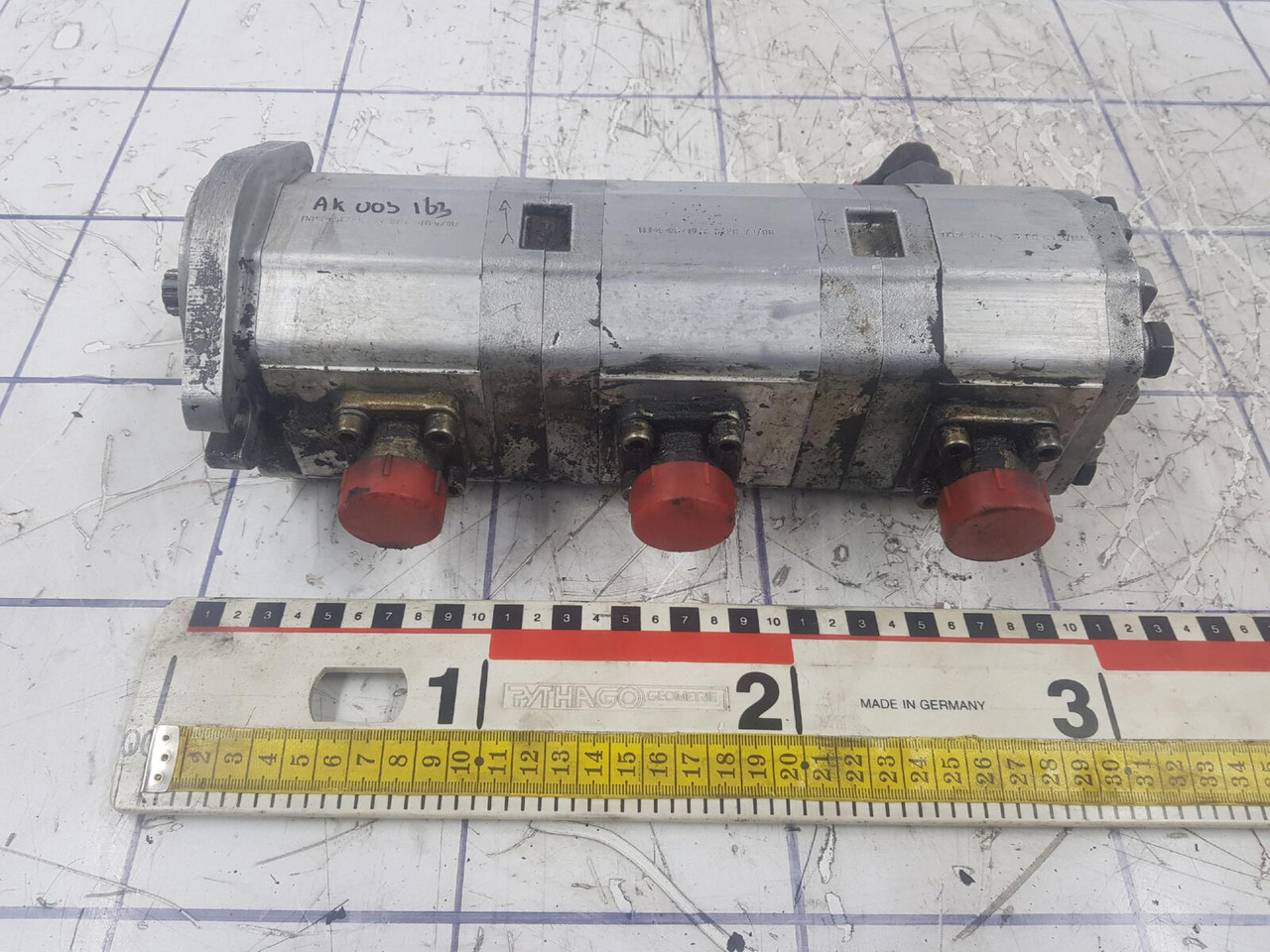 Sauer Sundstrand 3 way gear pump - Bơm thủy lực cho Cẩu bánh lốp: hình 1 Sauer Sundstrand 3 way gear pump - Bơm thủy lực cho Cẩu bánh lốp: hình 1