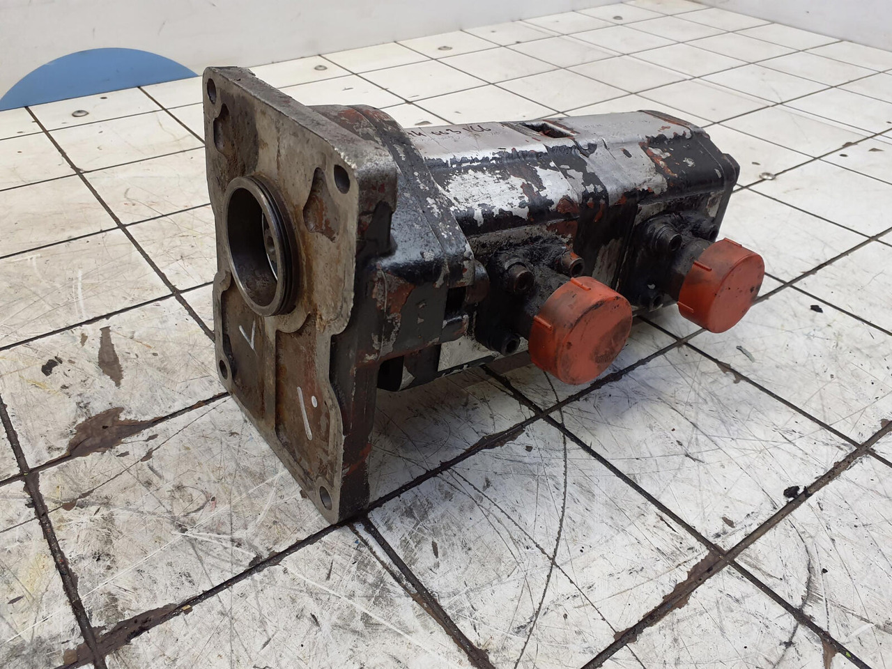 Sundstrand dual gear pump - Bơm thủy lực cho Cần cẩu: hình 2 Sundstrand dual gear pump - Bơm thủy lực cho Cần cẩu: hình 2