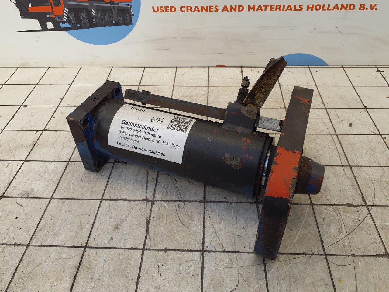 Terex AC 155 counterweight lift cylinder - Xi lanh thủy lực cho Cẩu bánh lốp: hình 4 Terex AC 155 counterweight lift cylinder - Xi lanh thủy lực cho Cẩu bánh lốp: hình 4