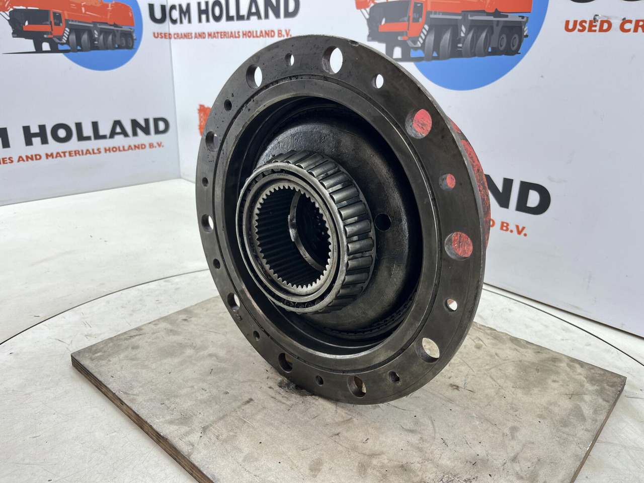 Terex AC 155 planetary gear 17-24-67-32-3pl-H135-46 - Mô tơ di chuyển cho Cần cẩu: hình 3 Terex AC 155 planetary gear 17-24-67-32-3pl-H135-46 - Mô tơ di chuyển cho Cần cẩu: hình 3