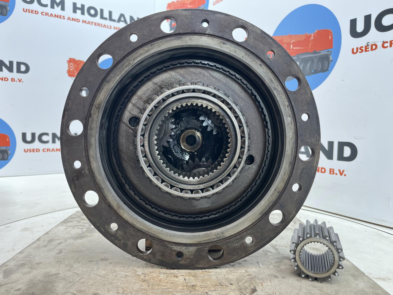 Terex AC 155 planetary gear 17-24-67-32-3pl-H135-46 - Mô tơ di chuyển cho Cần cẩu: hình 4 Terex AC 155 planetary gear 17-24-67-32-3pl-H135-46 - Mô tơ di chuyển cho Cần cẩu: hình 4
