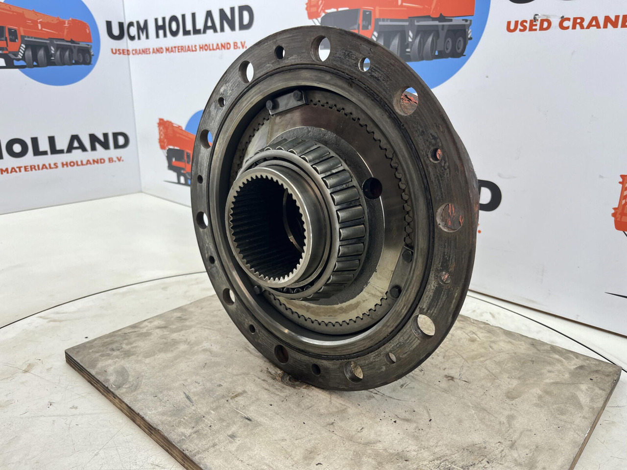 Terex AC 155 planetary gear 22-25-74-40-3pl-H135-46 - Mô tơ di chuyển cho Cẩu bánh lốp: hình 3 Terex AC 155 planetary gear 22-25-74-40-3pl-H135-46 - Mô tơ di chuyển cho Cẩu bánh lốp: hình 3
