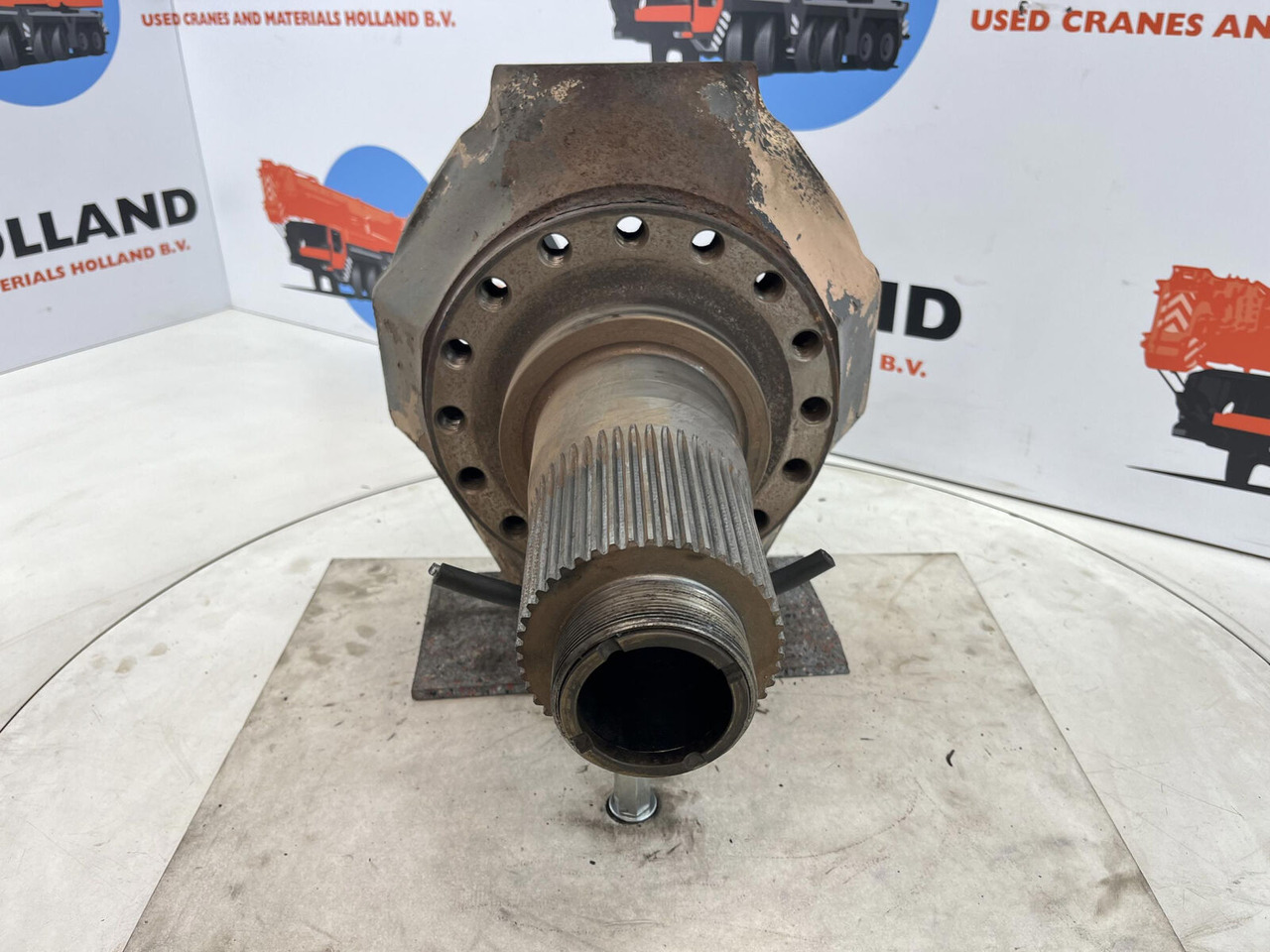 Terex AC 155 steering knuckle 16 holes axle 2 and 3 - Ngõng moay ơ cho Cẩu bánh lốp: hình 2 Terex AC 155 steering knuckle 16 holes axle 2 and 3 - Ngõng moay ơ cho Cẩu bánh lốp: hình 2