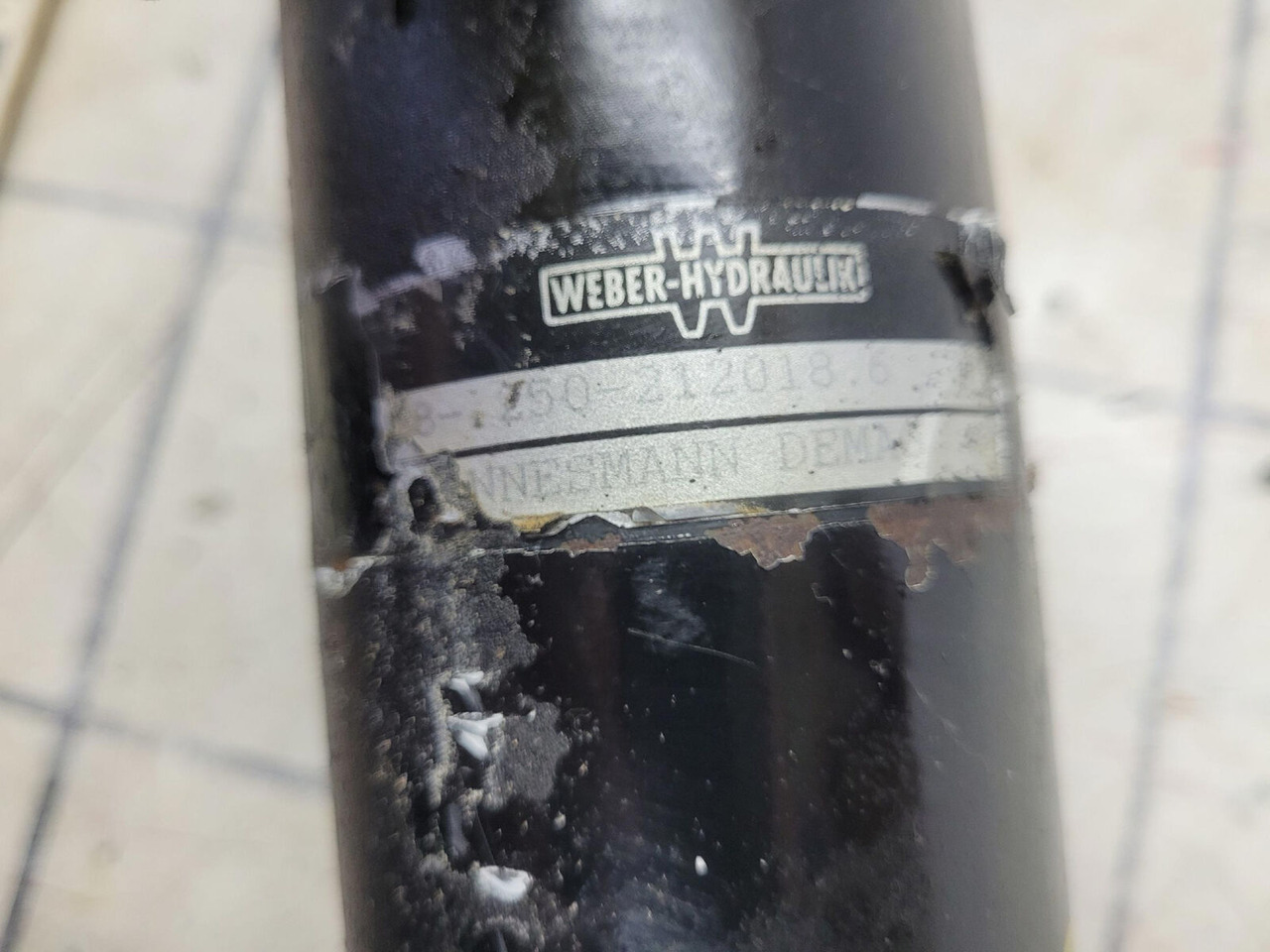 Terex AC 205 Steering cylinder - Xi lanh thủy lực cho Cẩu bánh lốp: hình 5 Terex AC 205 Steering cylinder - Xi lanh thủy lực cho Cẩu bánh lốp: hình 5