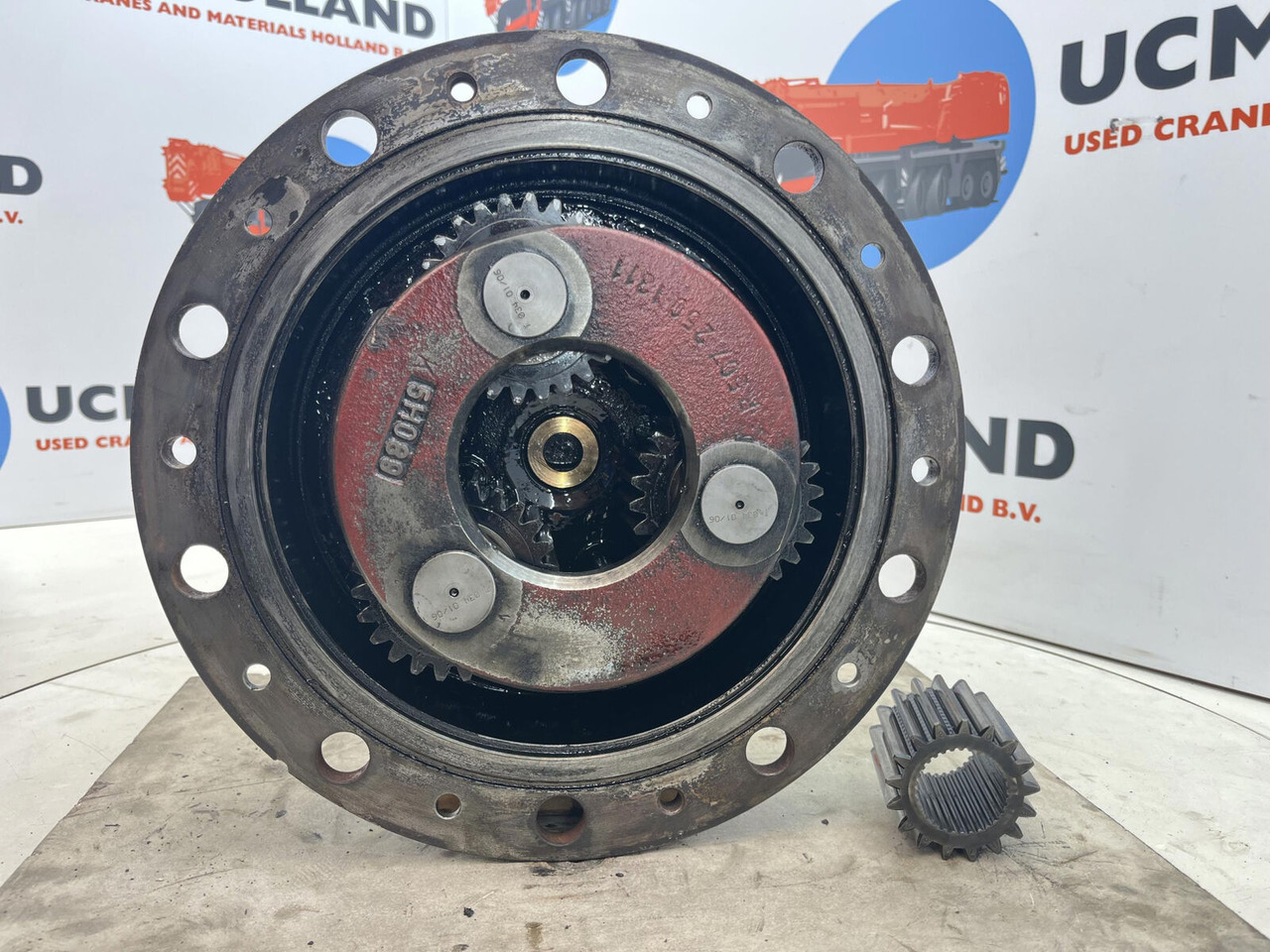 Terex AC 40-1 city planetary drive 17-24-67-32-3pl-H85-42 - Mô tơ di chuyển cho Cẩu bánh lốp: hình 5 Terex AC 40-1 city planetary drive 17-24-67-32-3pl-H85-42 - Mô tơ di chuyển cho Cẩu bánh lốp: hình 5