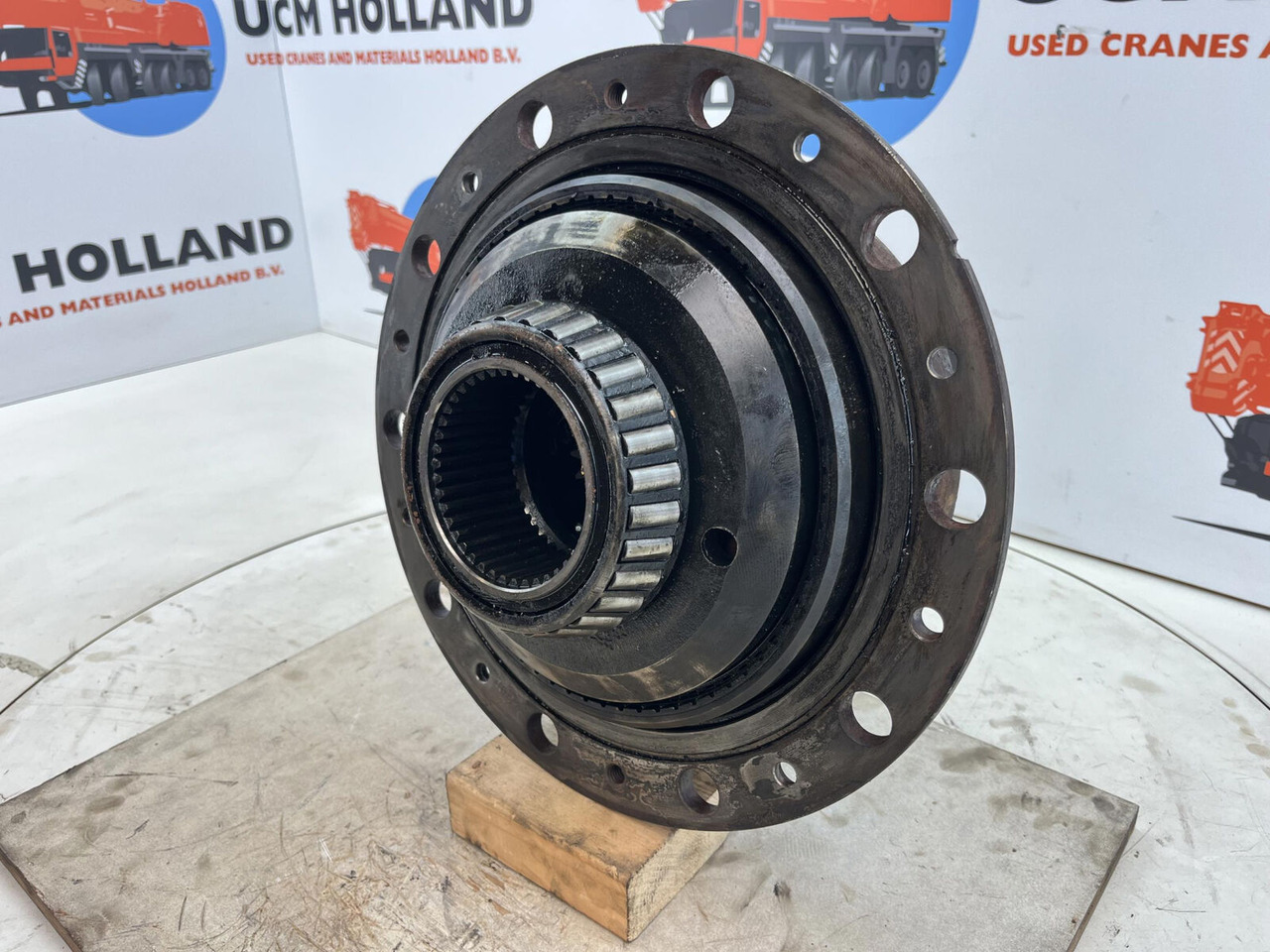 Terex AC 40-1 city planetary drive 17-24-67-32-3pl-H85-42 - Mô tơ di chuyển cho Cẩu bánh lốp: hình 3 Terex AC 40-1 city planetary drive 17-24-67-32-3pl-H85-42 - Mô tơ di chuyển cho Cẩu bánh lốp: hình 3