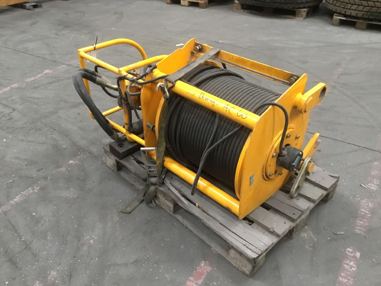 Terex AC 60 winch - Tay quay cho Cẩu bánh lốp: hình 1 Terex AC 60 winch - Tay quay cho Cẩu bánh lốp: hình 1