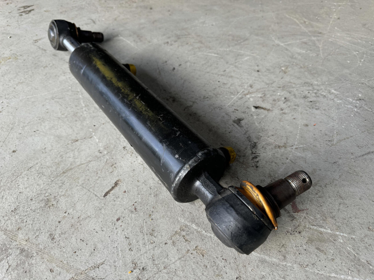 Terex Demag AC 25 steering cylinder - Xi lanh thủy lực cho Cẩu bánh lốp: hình 1 Terex Demag AC 25 steering cylinder - Xi lanh thủy lực cho Cẩu bánh lốp: hình 1