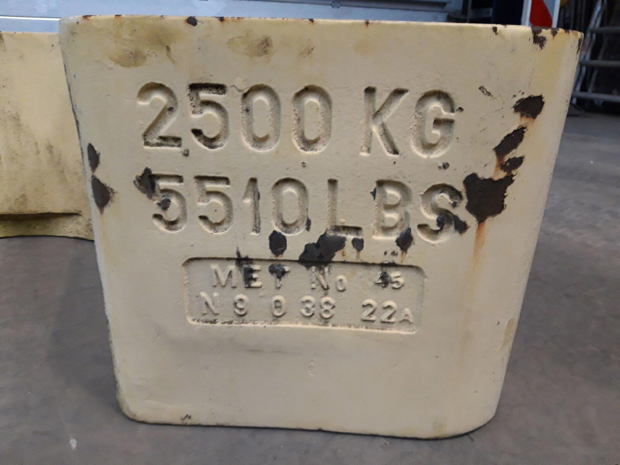 Terex Demag AC 35 counterweight 2,5 T - Đối trọng cho Cẩu bánh lốp: hình 2 Terex Demag AC 35 counterweight 2,5 T - Đối trọng cho Cẩu bánh lốp: hình 2