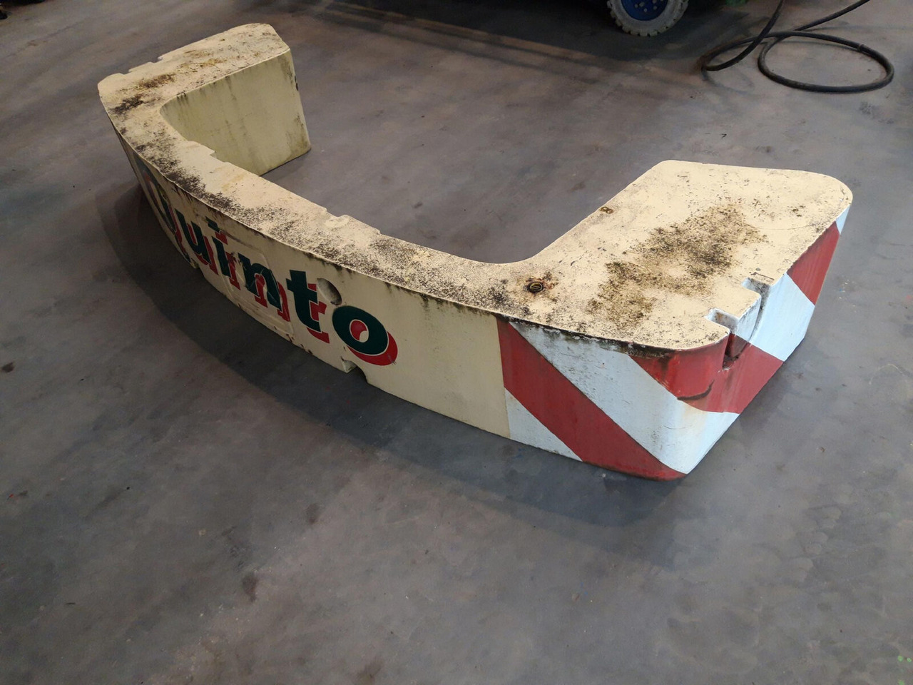 Terex Demag AC 35 counterweight 2,5 T - Đối trọng cho Cẩu bánh lốp: hình 4 Terex Demag AC 35 counterweight 2,5 T - Đối trọng cho Cẩu bánh lốp: hình 4