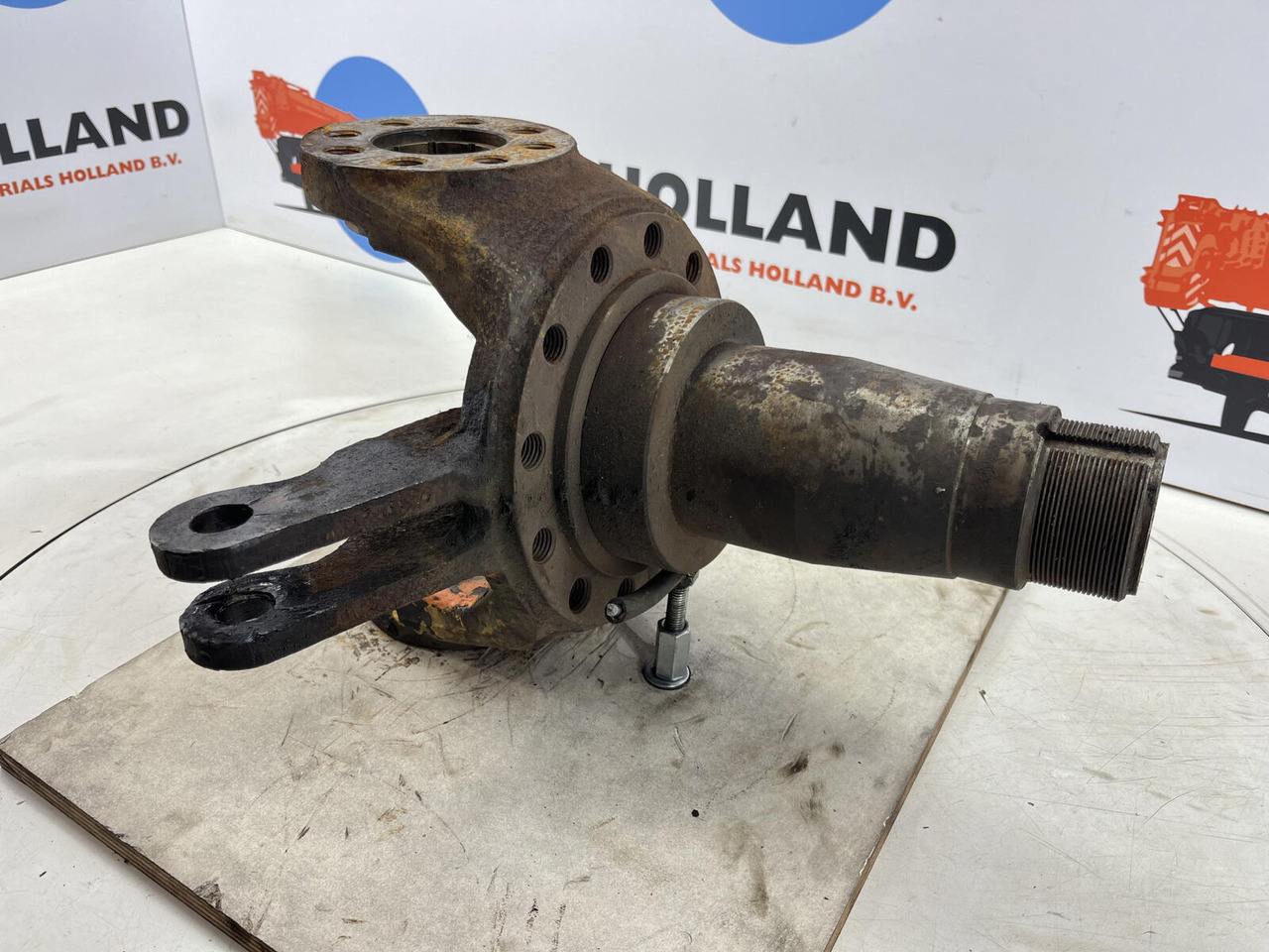 Terex HC 340 Steering knuckle 12 holes axle 2 - Ngõng moay ơ cho Cẩu bánh lốp: hình 3 Terex HC 340 Steering knuckle 12 holes axle 2 - Ngõng moay ơ cho Cẩu bánh lốp: hình 3