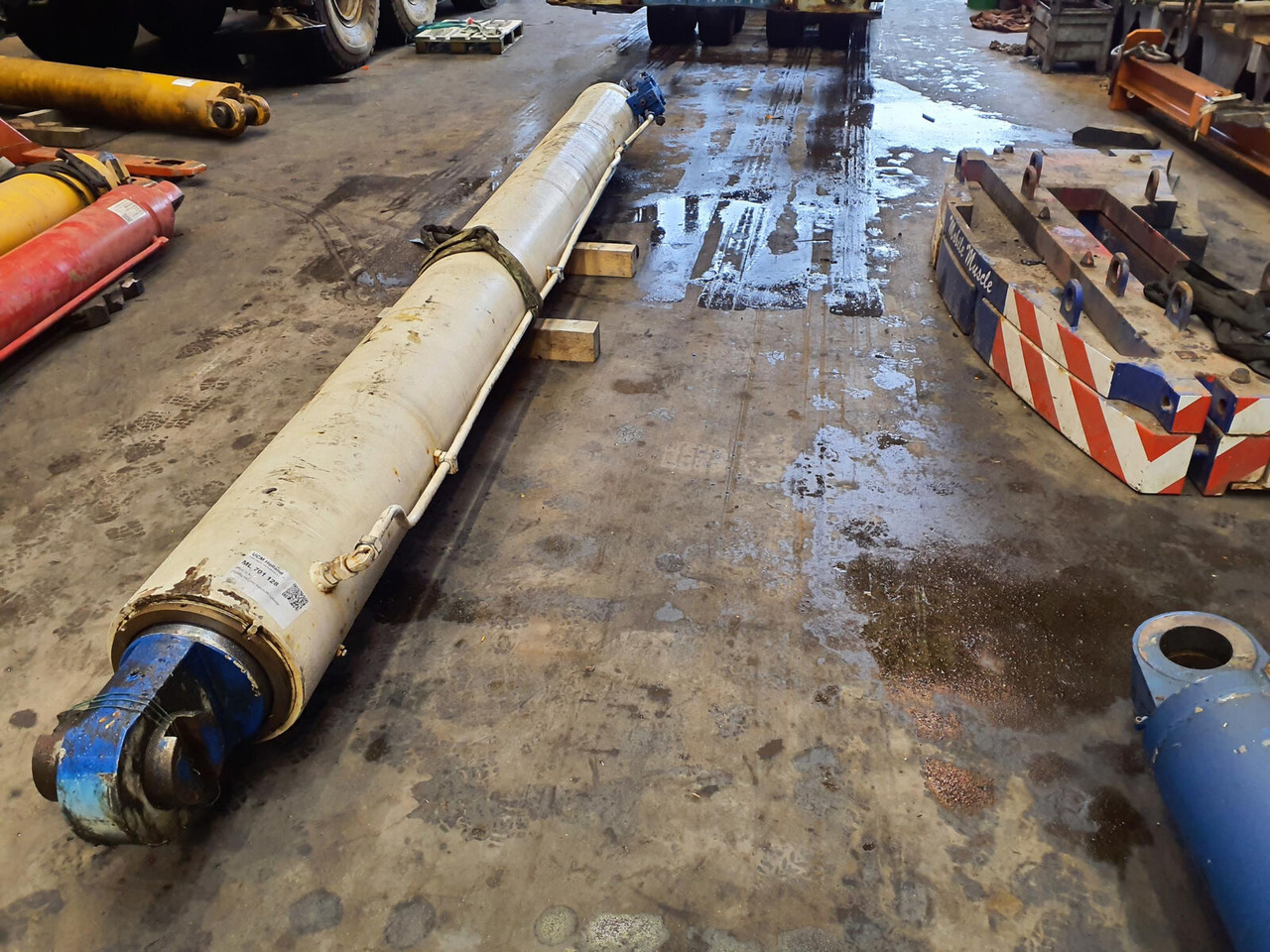 Terex HC 340 boom cylinder - Xi lanh thủy lực cho Cẩu bánh lốp: hình 2 Terex HC 340 boom cylinder - Xi lanh thủy lực cho Cẩu bánh lốp: hình 2