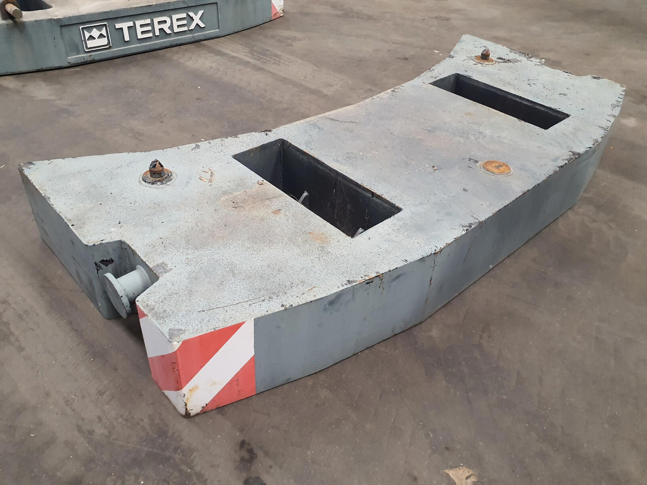 Terex Terex Demag Challenger 4200 counterweight 3.2 Ton - Đối trọng cho Cẩu bánh lốp: hình 3 Terex Terex Demag Challenger 4200 counterweight 3.2 Ton - Đối trọng cho Cẩu bánh lốp: hình 3