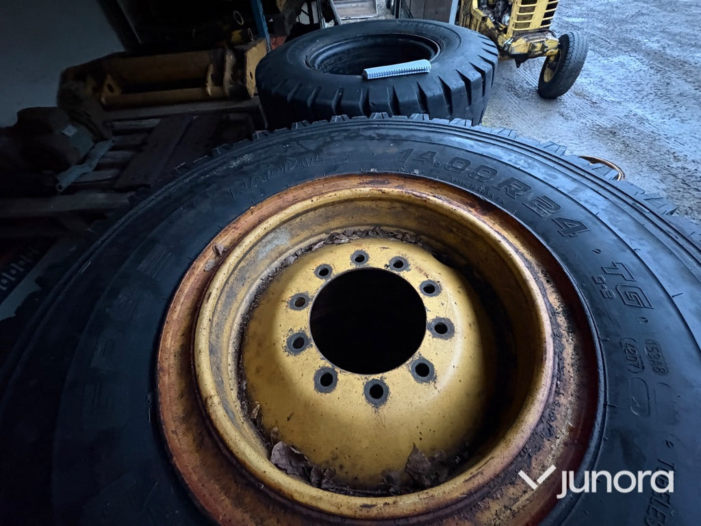 Däck + Fälg - Nokian, 14.00R24 TG, 4st - Bánh xe cho Máy móc nông nghiệp: hình 4 Däck + Fälg - Nokian, 14.00R24 TG, 4st - Bánh xe cho Máy móc nông nghiệp: hình 4