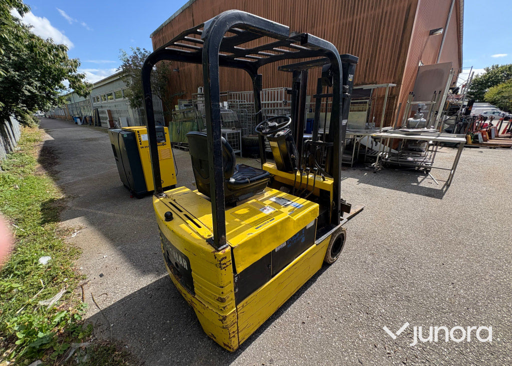 El truck Caterpillar - Xe nâng điện: hình 5 El truck Caterpillar - Xe nâng điện: hình 5