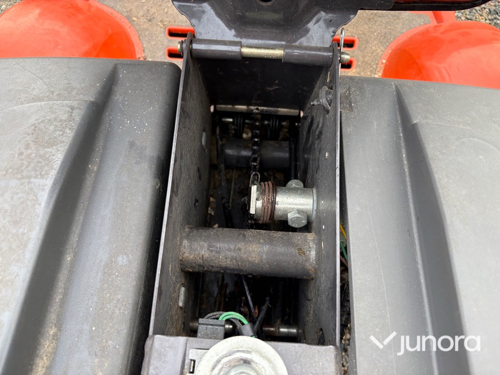 Cho thuê Gräsklippare - Husqvarna Rider R13 C Gräsklippare - Husqvarna Rider R13 C: hình 17 Cho thuê Gräsklippare - Husqvarna Rider R13 C Gräsklippare - Husqvarna Rider R13 C: hình 17