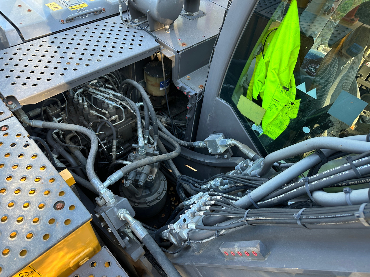 Máy xúc bánh xích Grävmaskin - Volvo, EC 220 EL: hình 28 Máy xúc bánh xích Grävmaskin - Volvo, EC 220 EL: hình 28