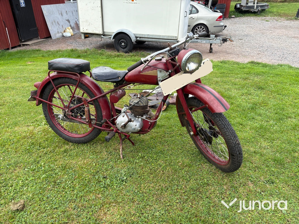 HUSQVARNA modell 228, 120 CC - Xe máy: hình 1 HUSQVARNA modell 228, 120 CC - Xe máy: hình 1