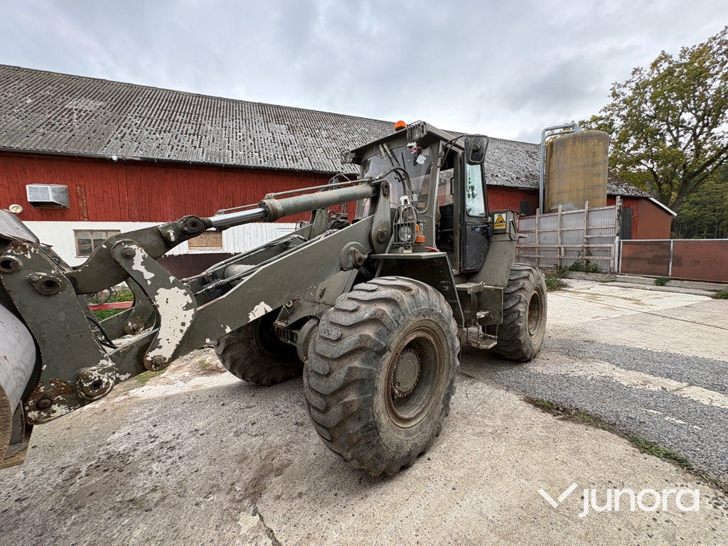 Máy xúc lật bánh lốp Hjullastare - Volvo BM 4400: hình 1