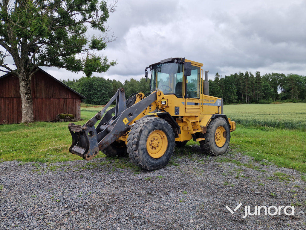 Hjullastare Volvo BM L50B - Máy xúc lật bánh lốp: hình 1 Hjullastare Volvo BM L50B - Máy xúc lật bánh lốp: hình 1