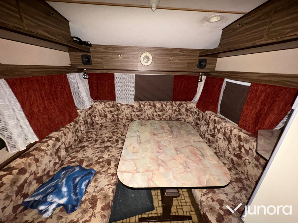 Rơ moóc kiểu caravan Husvagn - Kabe, Smaragd Grand Deluxe: hình 6 Rơ moóc kiểu caravan Husvagn - Kabe, Smaragd Grand Deluxe: hình 6