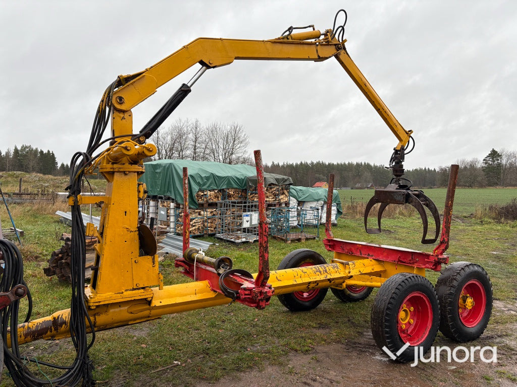 Skogsvagn - med kran - Rơ moóc lâm nghiệp: hình 1 Skogsvagn - med kran - Rơ moóc lâm nghiệp: hình 1