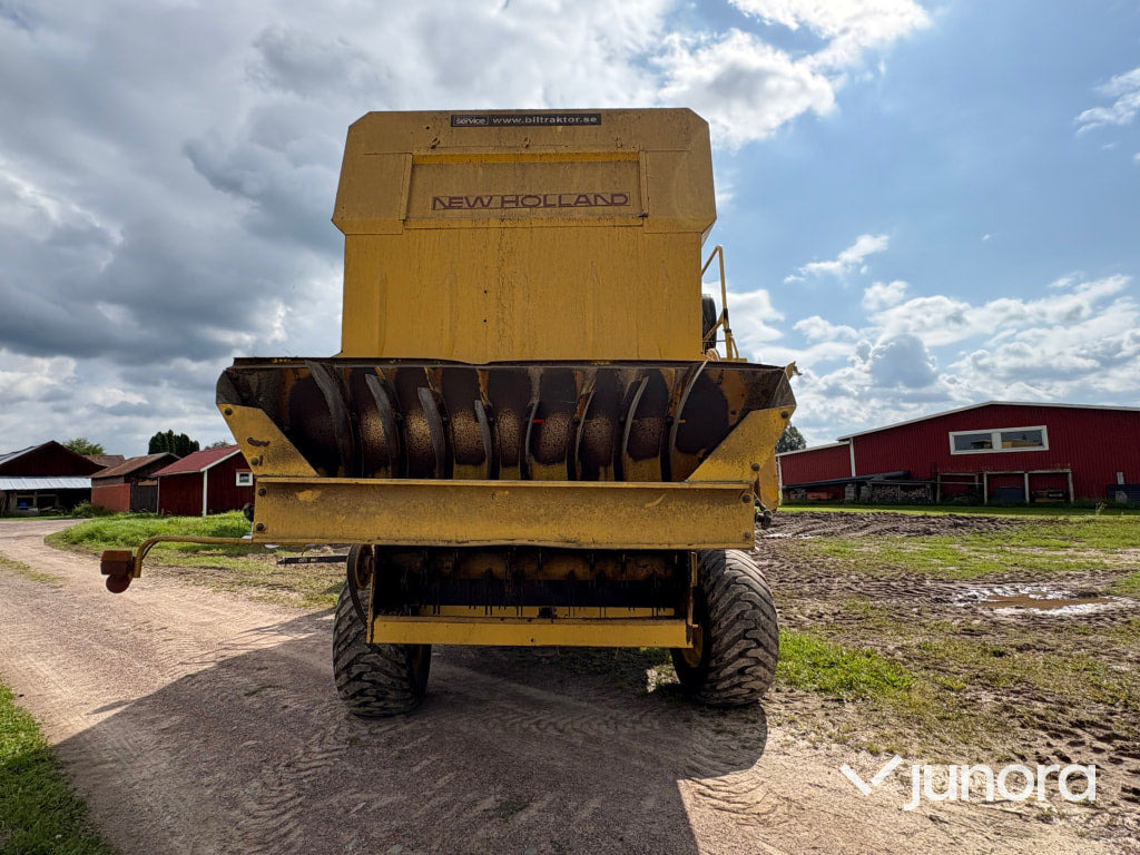 Skördetröska New Holland TX32 - Máy gặt đập: hình 5 Skördetröska New Holland TX32 - Máy gặt đập: hình 5