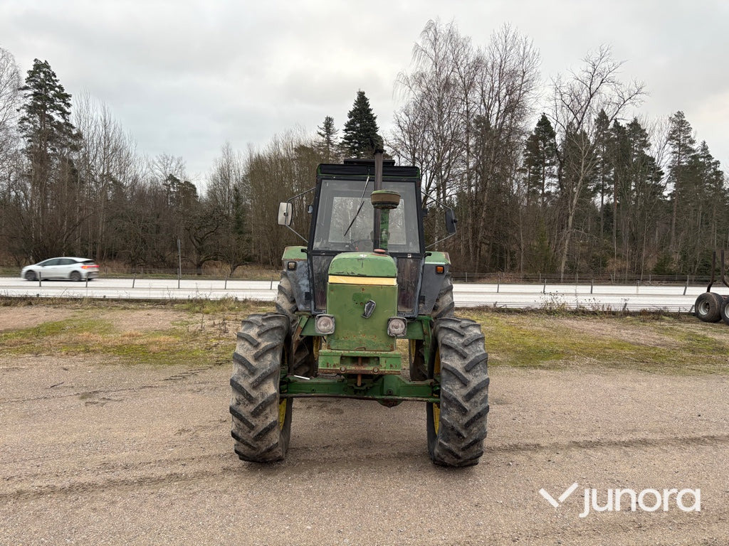 Traktor - John Deere 3140 MFWD - Máy cày: hình 3 Traktor - John Deere 3140 MFWD - Máy cày: hình 3