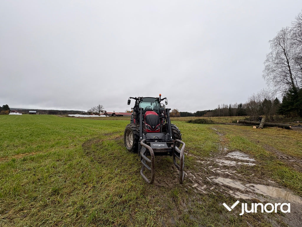 Traktor - Valtra A115 - Máy cày: hình 4 Traktor - Valtra A115 - Máy cày: hình 4