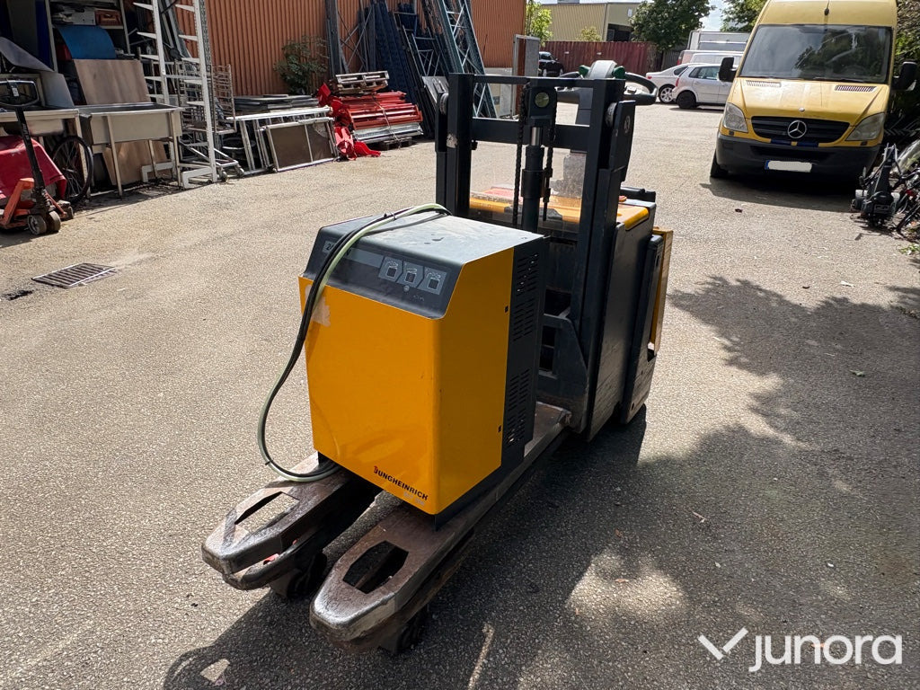 Truck ståstaplare - Xe nâng: hình 1 Truck ståstaplare - Xe nâng: hình 1