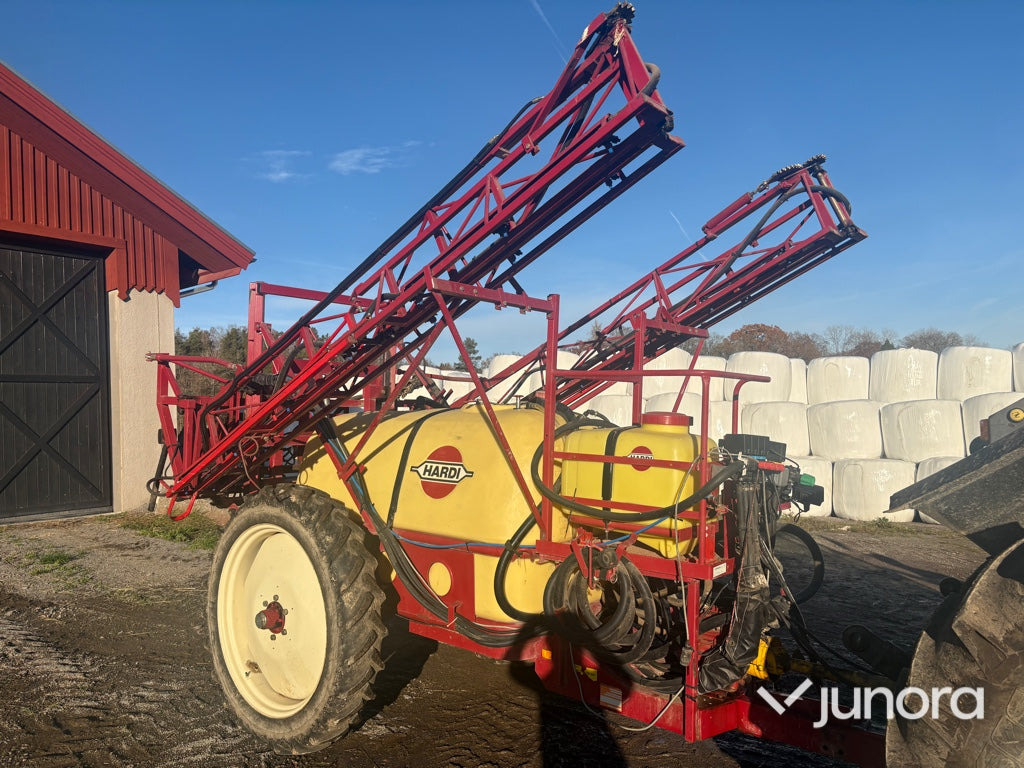 Växtskyddsspruta - Hardi TY1500 - Máy xịt kéo: hình 2 Växtskyddsspruta - Hardi TY1500 - Máy xịt kéo: hình 2