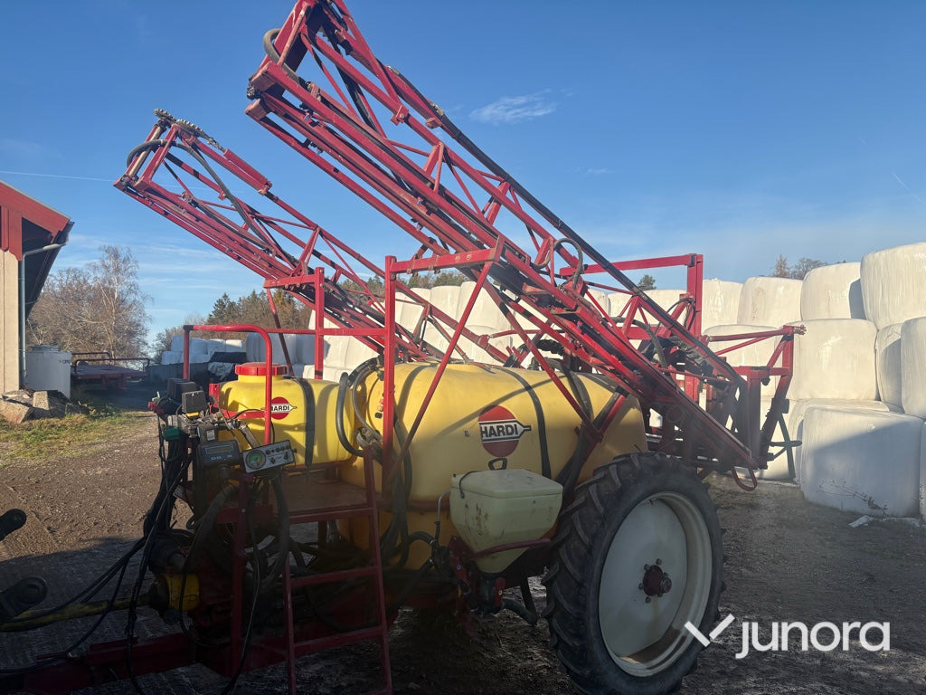 Växtskyddsspruta - Hardi TY1500 - Máy xịt kéo: hình 1 Växtskyddsspruta - Hardi TY1500 - Máy xịt kéo: hình 1