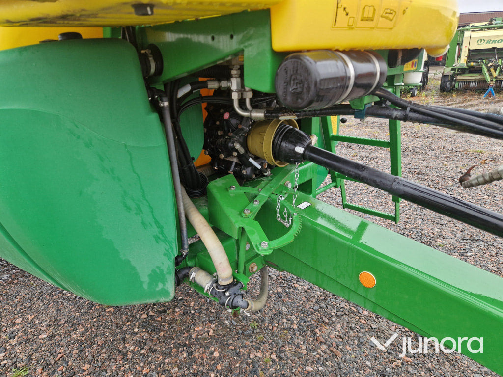 Växtskyddsspruta - John Deere M740i - Máy xịt kéo: hình 5 Växtskyddsspruta - John Deere M740i - Máy xịt kéo: hình 5