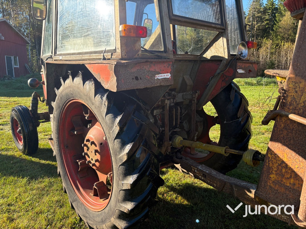 Zetor 5718 - Máy cày: hình 2 Zetor 5718 - Máy cày: hình 2