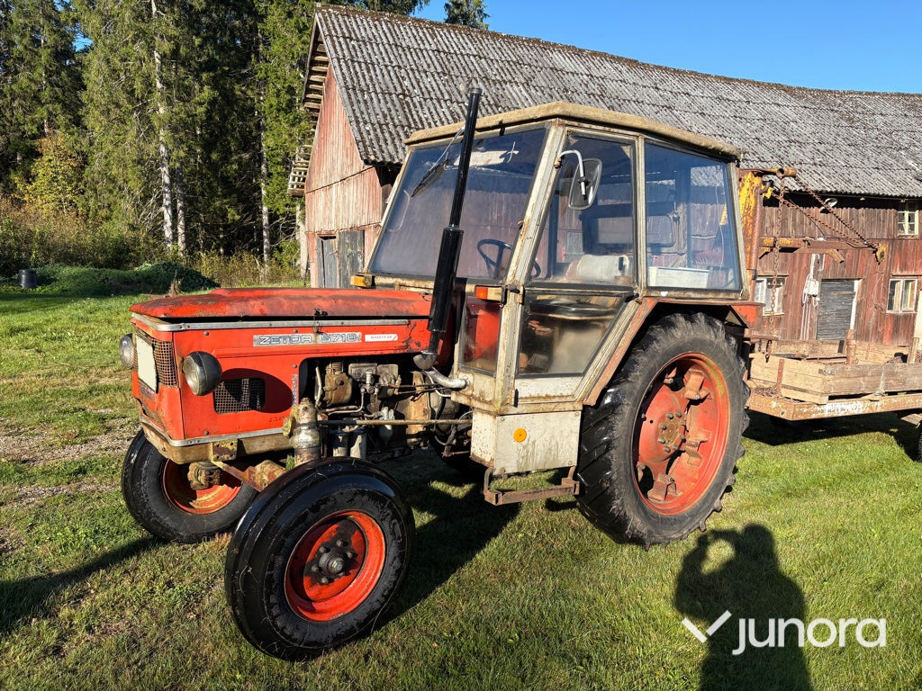 Zetor 5718 - Máy cày: hình 3 Zetor 5718 - Máy cày: hình 3
